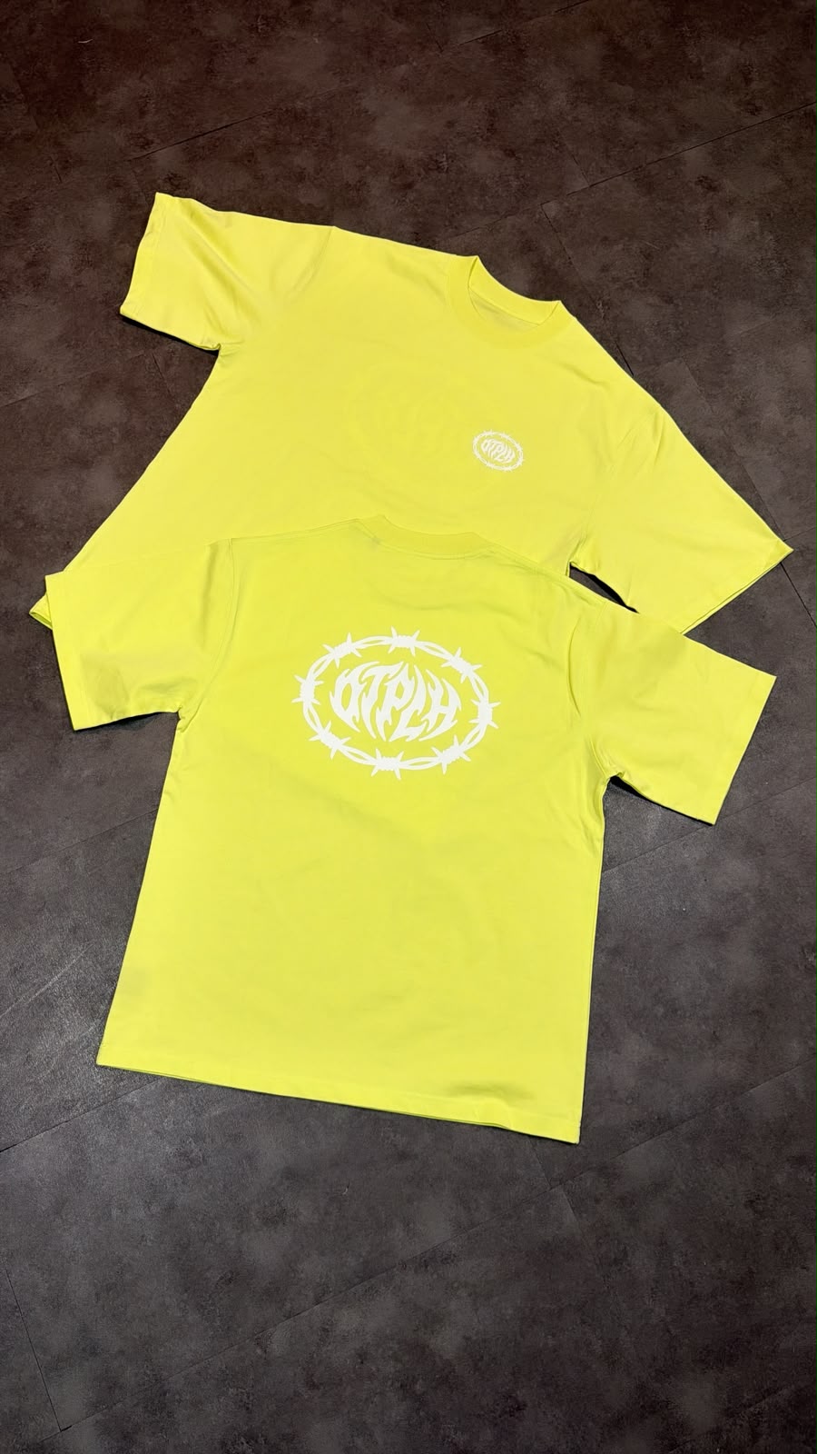 T-shirt couleur jaune