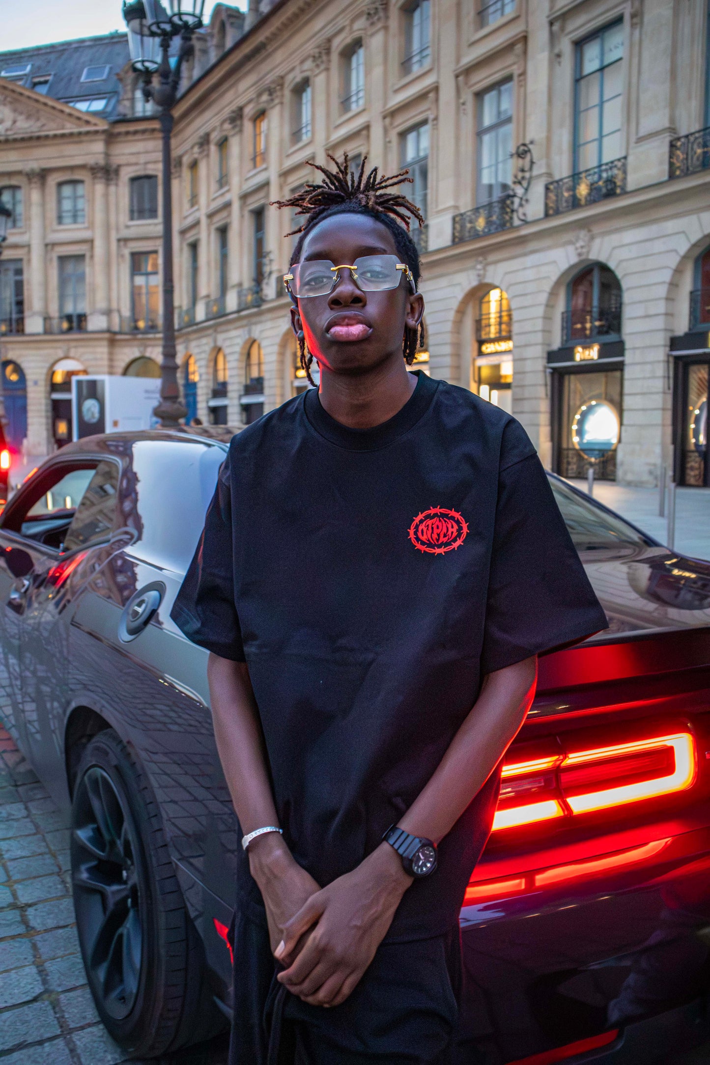 T-shirt noir/rouge